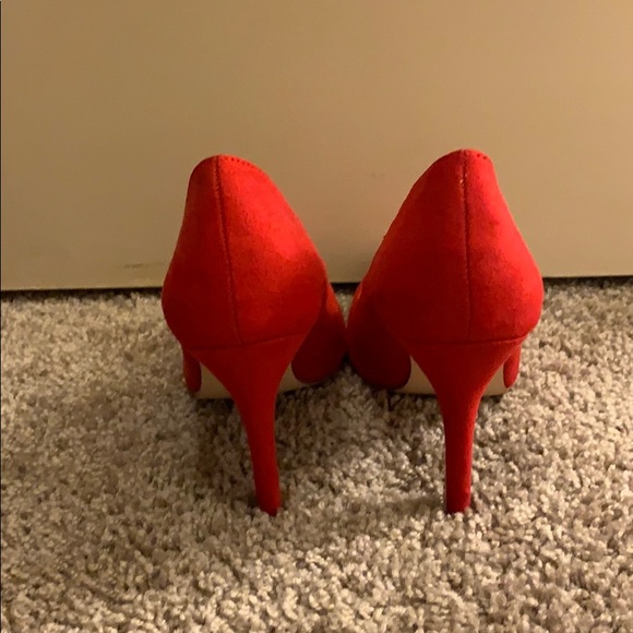 Heels - Picture 3 of 4